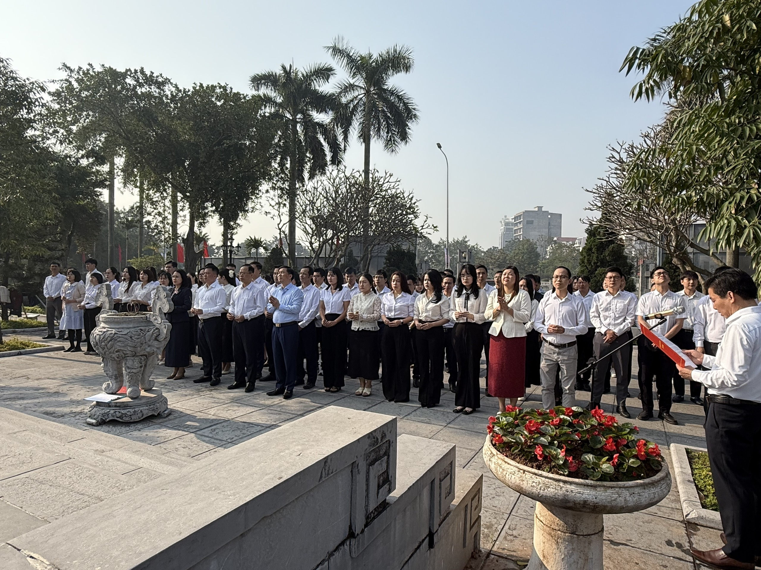 Bế giảng Lớp bồi dưỡng lý luận chính trị dành cho đảng viên mới Khóa II năm 2025