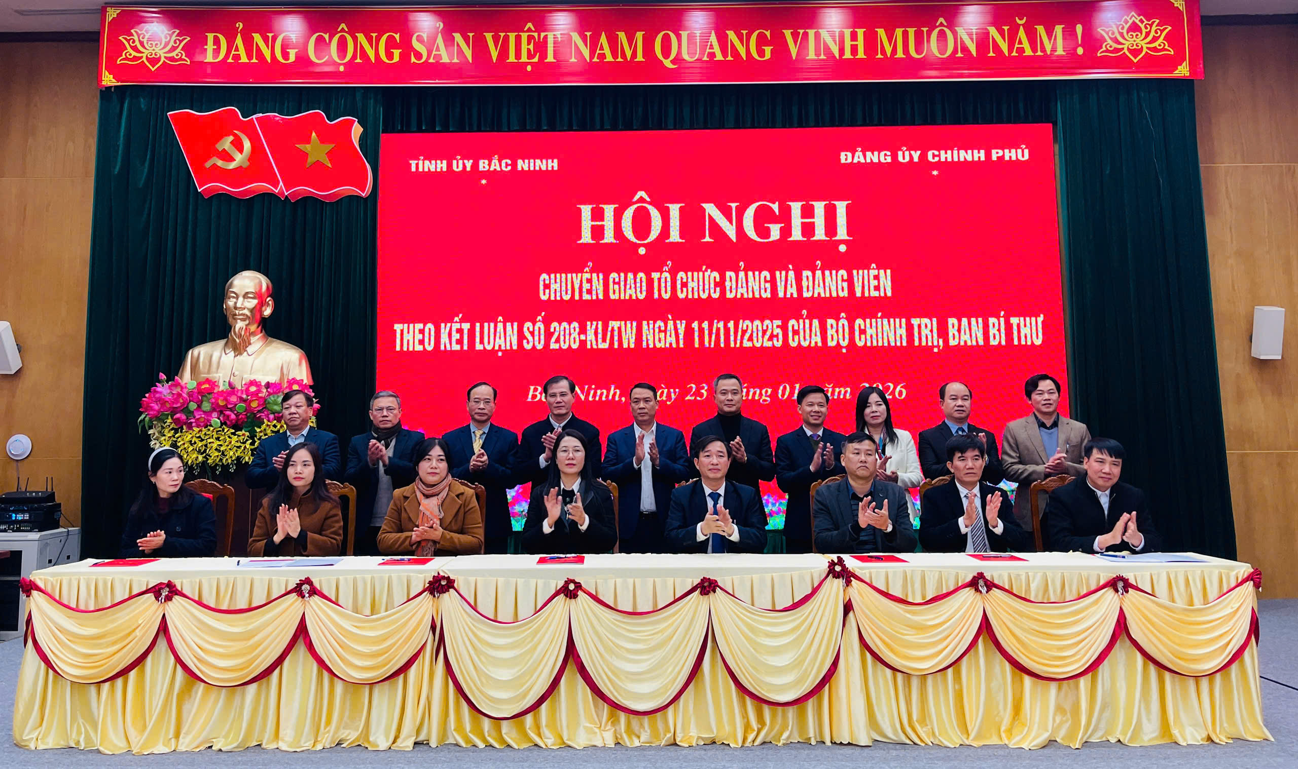 Tổ chức Hội nghị chuyển giao tổ chức đảng và đảng viên theo Kết luận 208-KL/TW