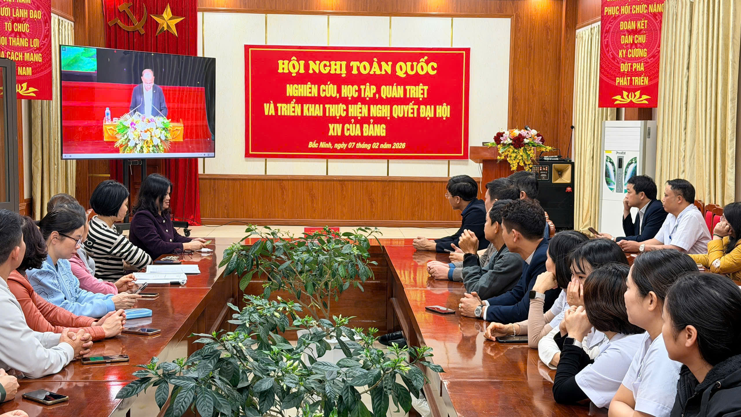 Đảng ủy UBND tỉnh triển khai học tập Nghị quyết Đại hội XIV của Đảng với hơn 400 điểm cầu trực tuyến