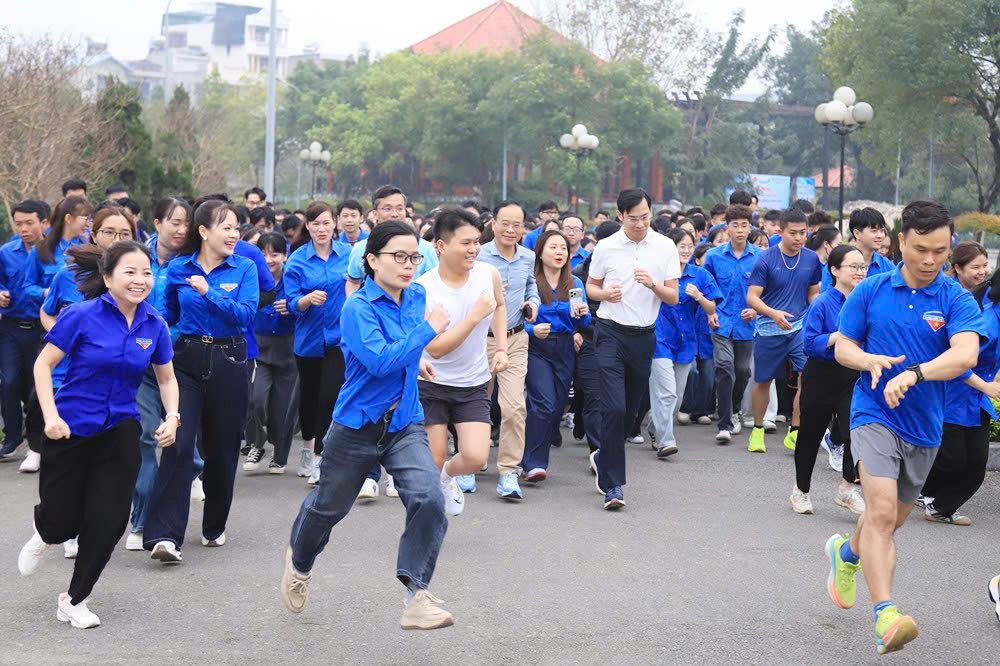 Khởi động Tháng Thanh niên năm 2026 và Giải chạy “Những bước chân vì cộng đồng”|https://dangboubndtinh.bacninh.dcs.vn/chi-tiet-tin-tuc/-/asset_publisher/M0UUAFstbTMq/content/khoi-ong-thang-thanh-nien-nam-2026-va-giai-chay-nhung-buoc-chan-vi-cong-ong-