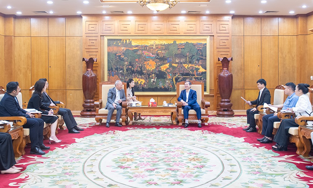 Chủ tịch UBND tỉnh Phạm Hoàng Sơn làm việc với Tập đoàn Xây dựng Tô Thương (Trung Quốc)|https://dangboubndtinh.bacninh.dcs.vn/chi-tiet-tin-tuc/-/asset_publisher/M0UUAFstbTMq/content/chu-tich-ubnd-tinh-pham-hoang-son-lam-viec-voi-tap-oan-xay-dung-to-thuong-trung-quoc-