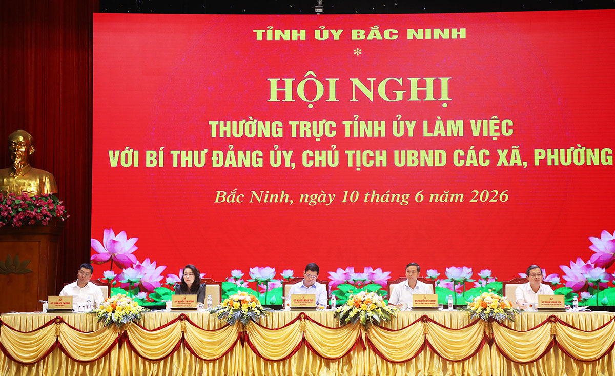 Vai trò của cấp xã và yêu cầu đối với cán bộ cấp xã trong vận hành chính quyền địa phương 02 cấp